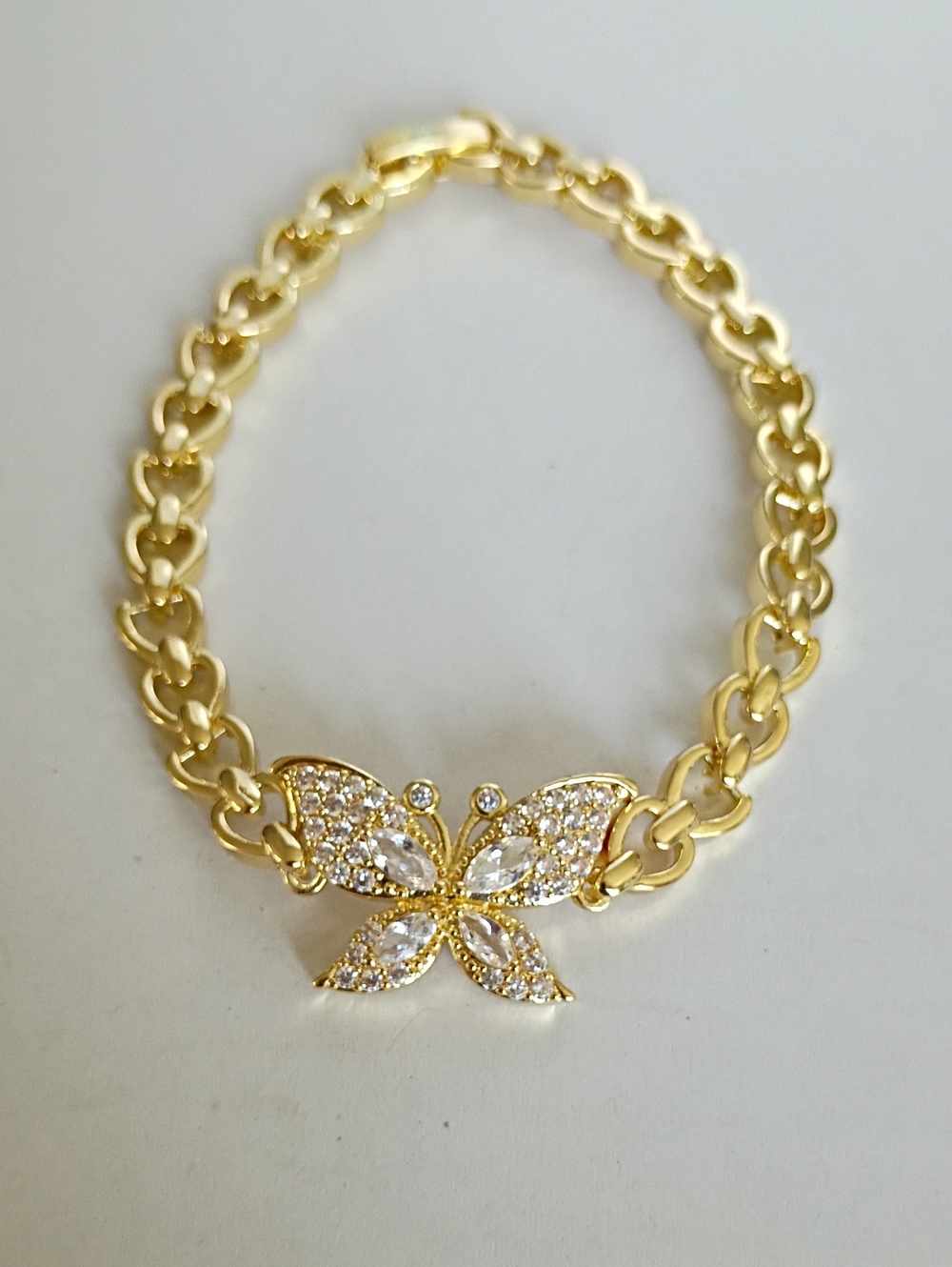 New Gold Tone Butterfly Chain Bracelet with Clear Crystals 🚨 - Picture 2 of 7